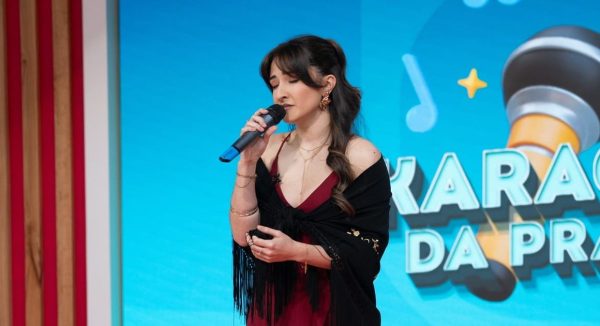 Jovem cantora de Viana ganha concurso “Karaoke na Praça” da RTP